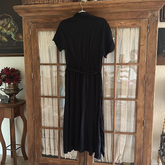 H&m maxi, button-down collared dress - Picture 8 of 8